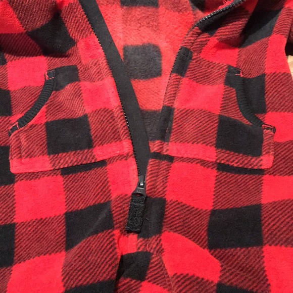 Carter’s red and black onsie - Picture 6 of 10